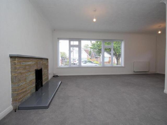3 bedroom bungalow to rent