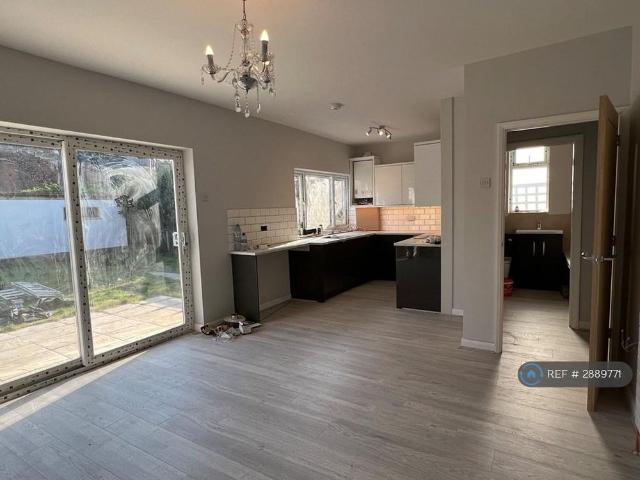 3 bedroom bungalow to rent