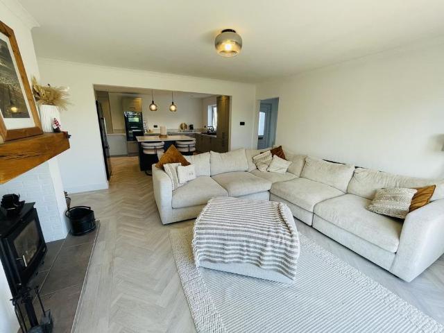 3 bedroom bungalow to rent