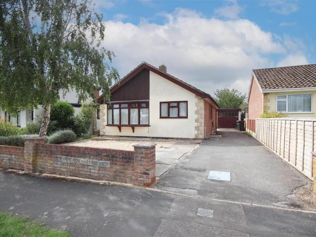 3 bedroom bungalow to rent