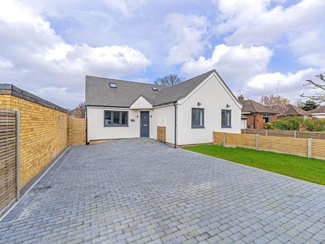 3 bedroom bungalow to rent