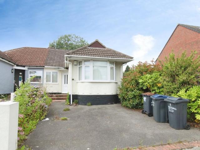 3 bedroom bungalow to rent