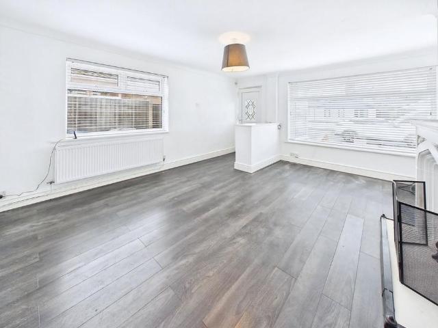 3 bedroom bungalow to rent