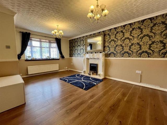 3 bedroom bungalow to rent