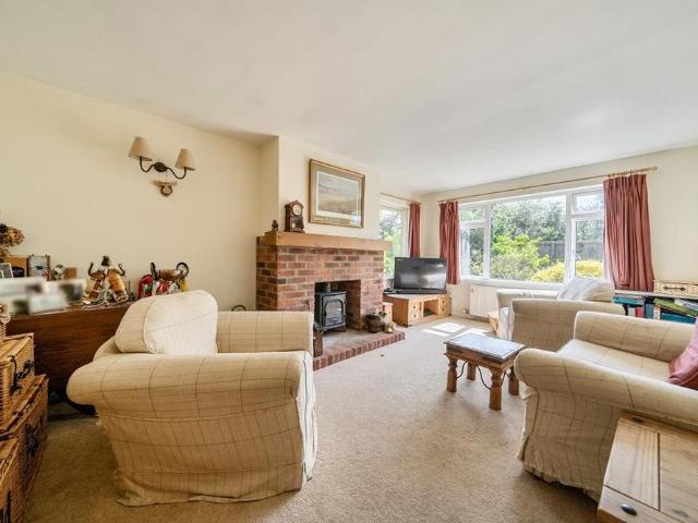 3 bedroom bungalow to rent