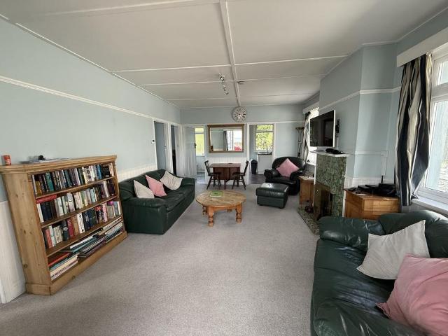 3 bedroom bungalow to rent