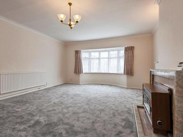 3 bedroom bungalow to rent