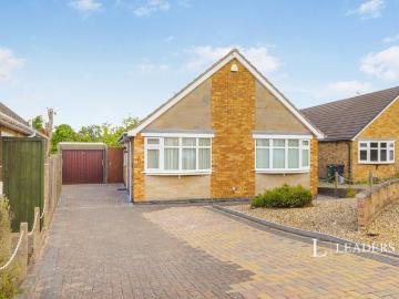 3 bedroom bungalow to rent