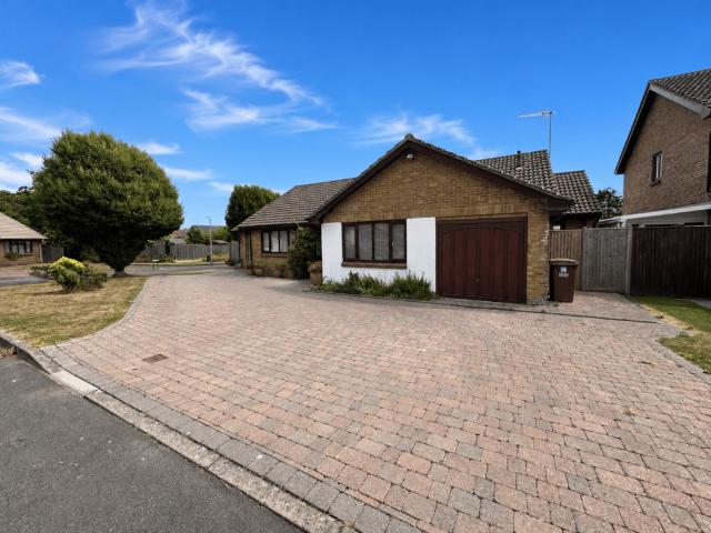 3 bedroom bungalow to rent
