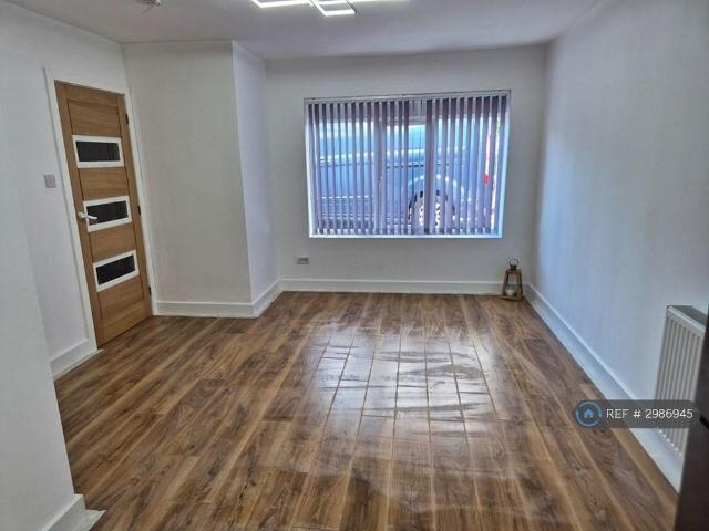 3 bedroom bungalow to rent