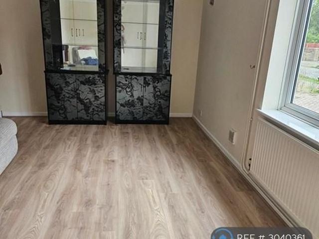 3 bedroom bungalow to rent