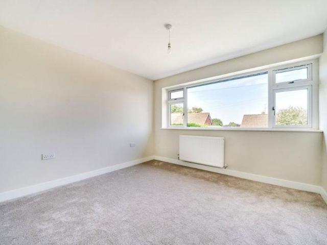 3 bedroom bungalow to rent