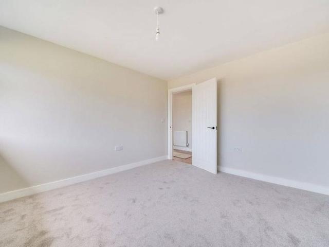 3 bedroom bungalow to rent