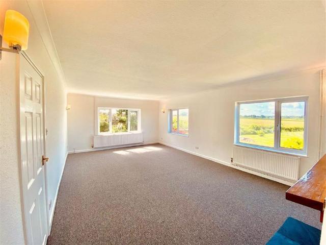 3 bedroom bungalow to rent