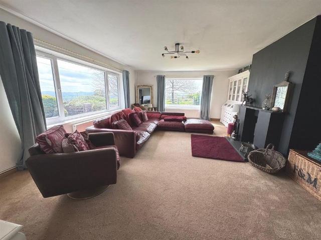 3 bedroom bungalow to rent