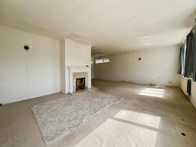 3 bedroom bungalow to rent