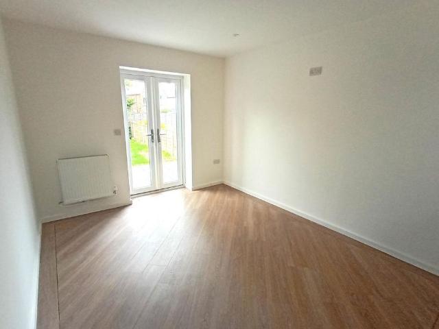 3 bedroom bungalow to rent