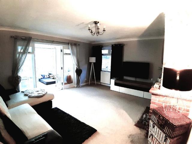 3 bedroom bungalow to rent