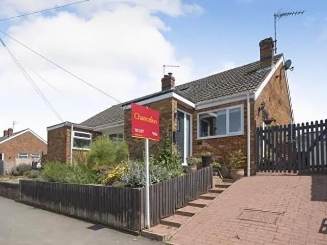 3 Bedroom Bungalow To Rent In Austin Road, Bodicote, Banbury, OX15