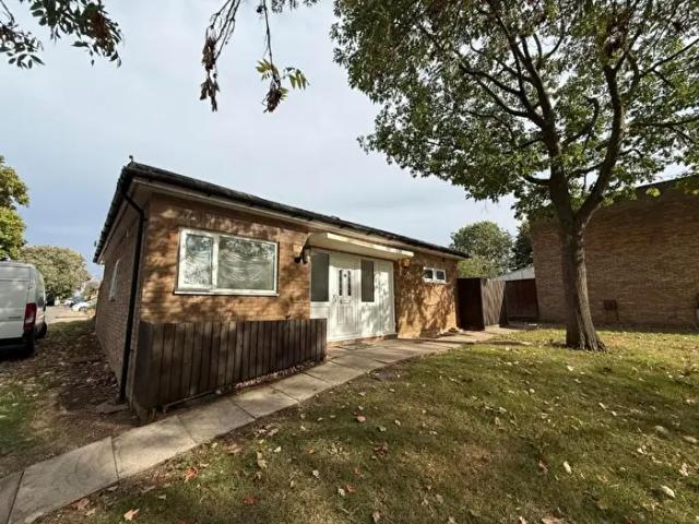3 Bedroom Bungalow To Rent In Bletchley, MK2