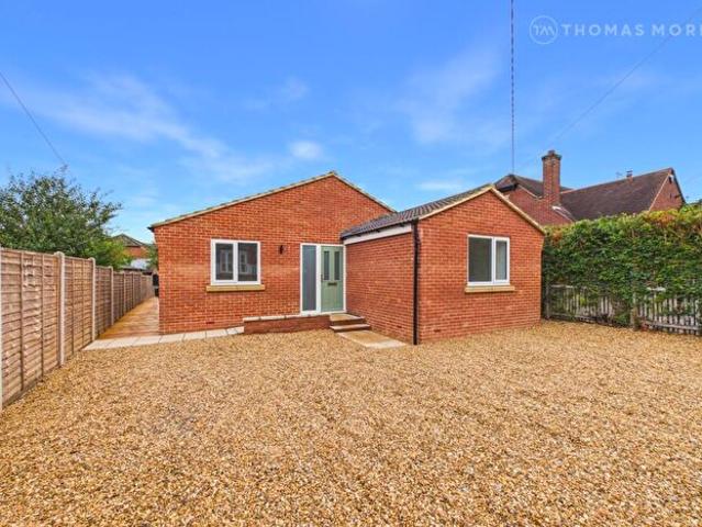 3 Bedroom Bungalow To Rent In Ewenfield Road, Finedon, Wellingborough, Northamptonshire, NN9