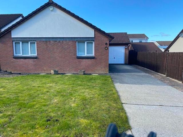 3 Bedroom Bungalow To Rent In Lliw Valley Close, SA4