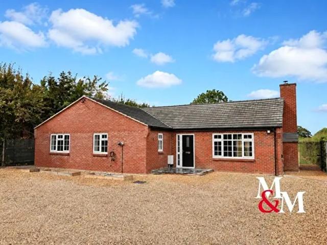 3 Bedroom Bungalow To Rent In May Cottage, Great Billington, LU7