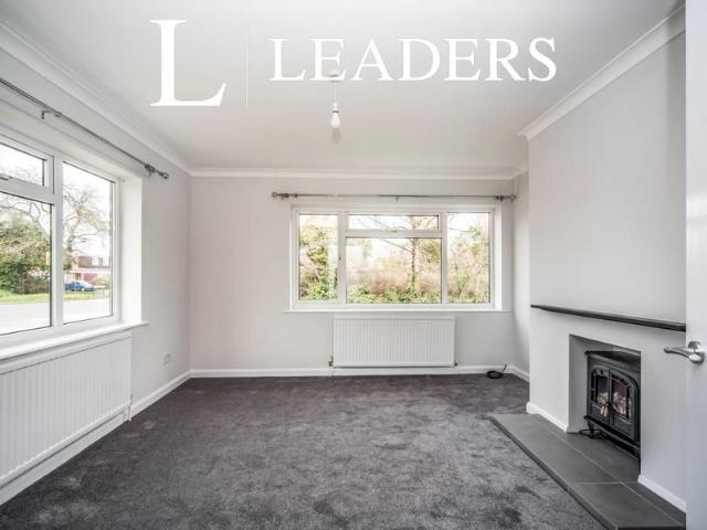3 bedroom bungalow to rent Linnet Way, Bedford, Bedfordshire, MK41