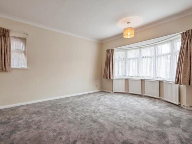 3 bedroom bungalow to rent Periwinkle Lane, Hitchin, Hertfordshire, SG5