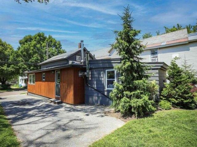 3 bedroom, Burlington VT 05401 105292219