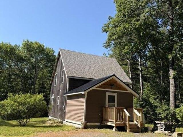 3 bedroom, Burlington ME 04417 105652294