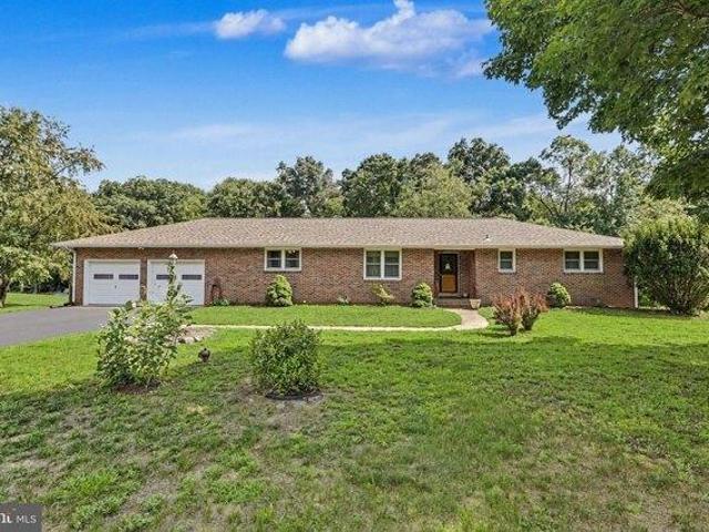 3 bedroom, Burlington NJ 08016 105275181