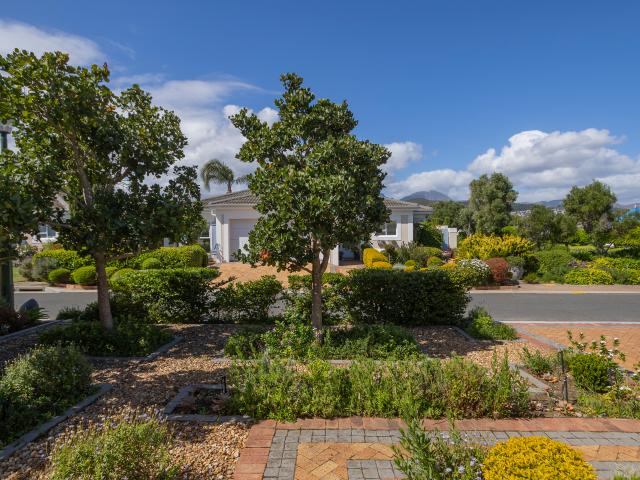 3 Bedroom Gated Estate To Let in Heritage Park