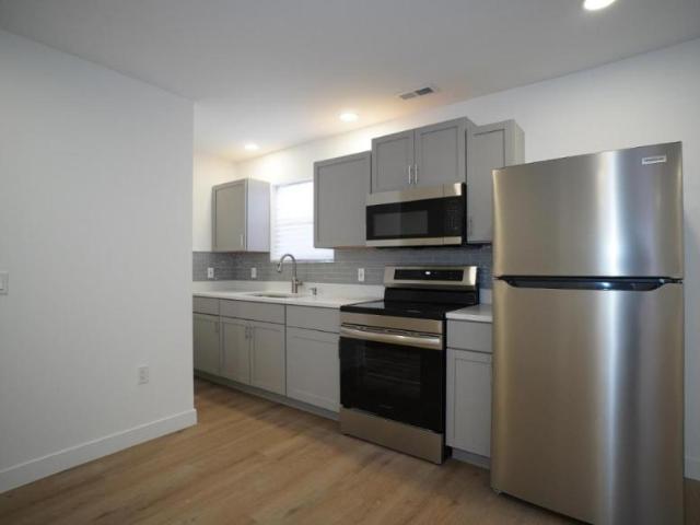 3 bedroom, Gary IN 46403 106219431
