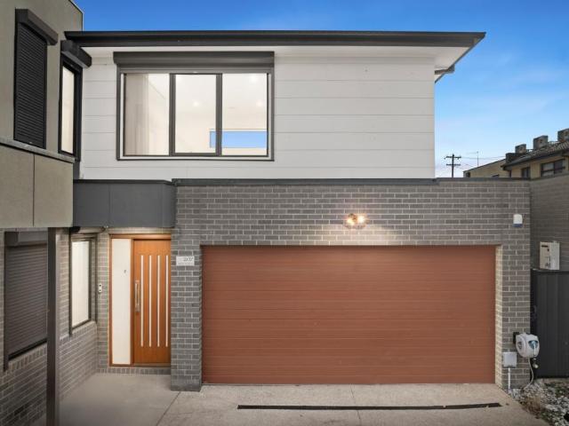 3 Bedroom House Glenroy VIC 102763283