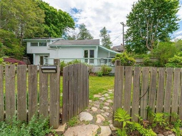 3 bedroom, Gloucester MA 01930 105427349