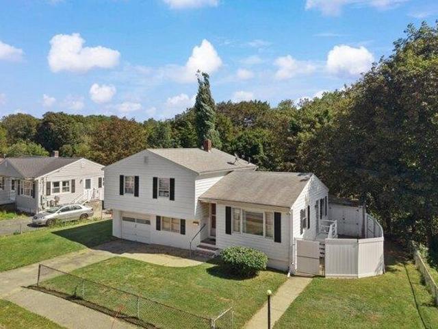 3 bedroom, Gloucester MA 01930 105610137
