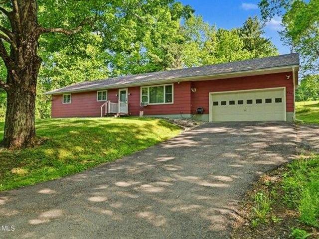 3 bedroom, Gloversville NY 12078 105291305