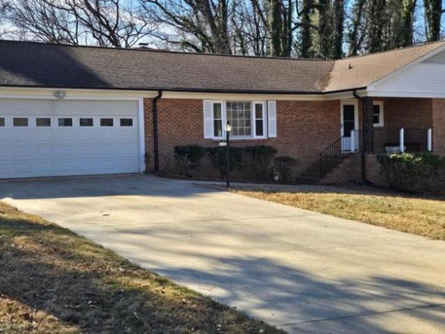 3 bedroom, Greensboro NC 27410 105989737
