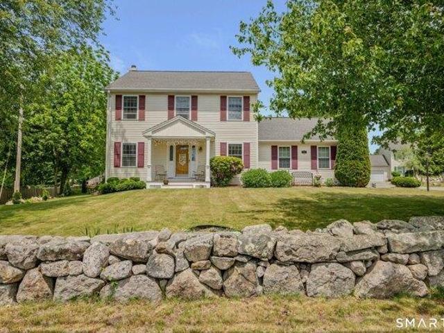 3 bedroom, Groton CT 06340 104718554