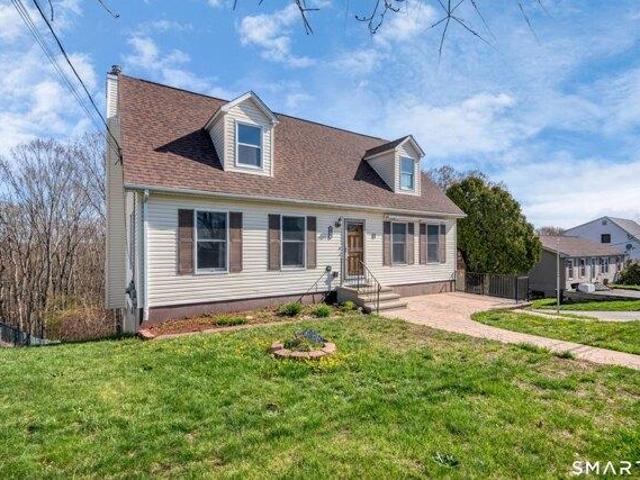3 bedroom, Groton CT 06340 105678620