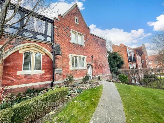 3 bedroom ground maisonette for sale