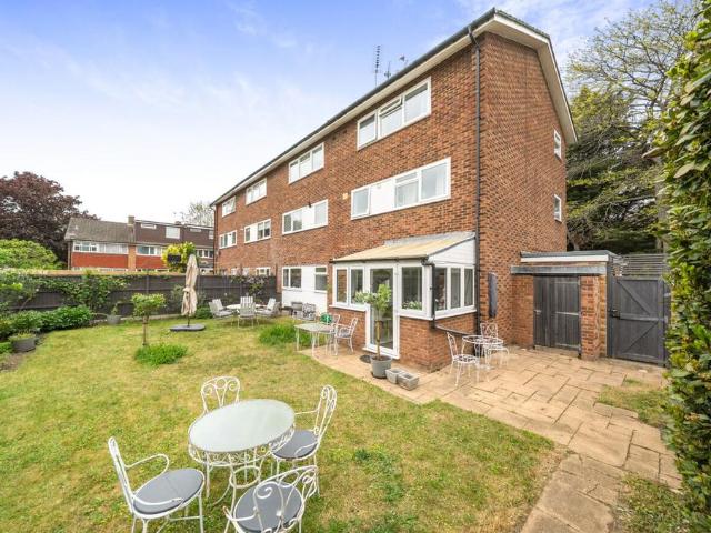 3 bedroom ground maisonette for sale