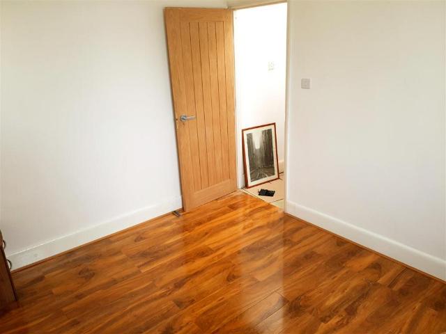 3 bedroom ground maisonette to rent