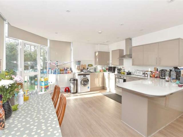 3 Bedroom Ground Flat