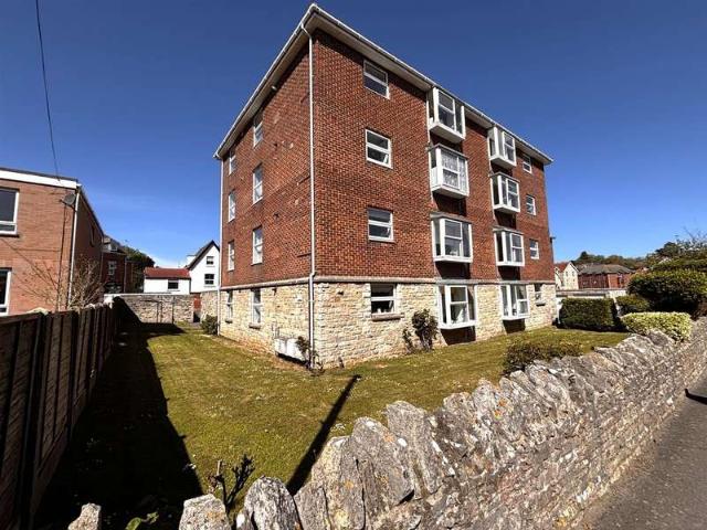 3 Bedroom Ground Flat