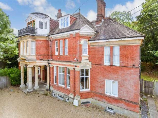 3 Bedroom Ground Flat