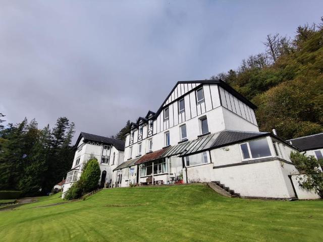 3 bedroom ground flat for sale