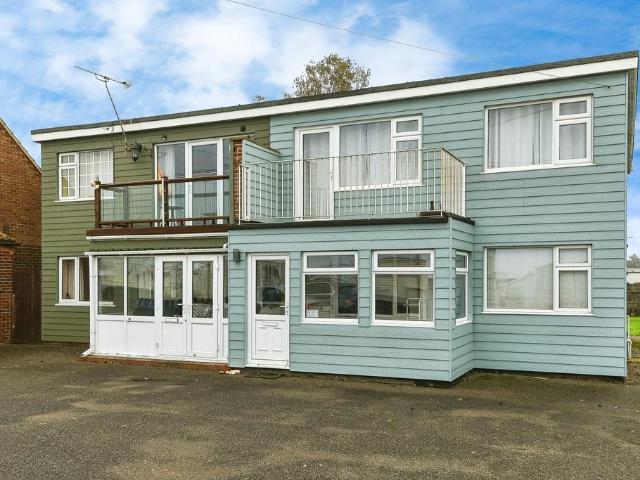 3 bedroom ground flat for sale