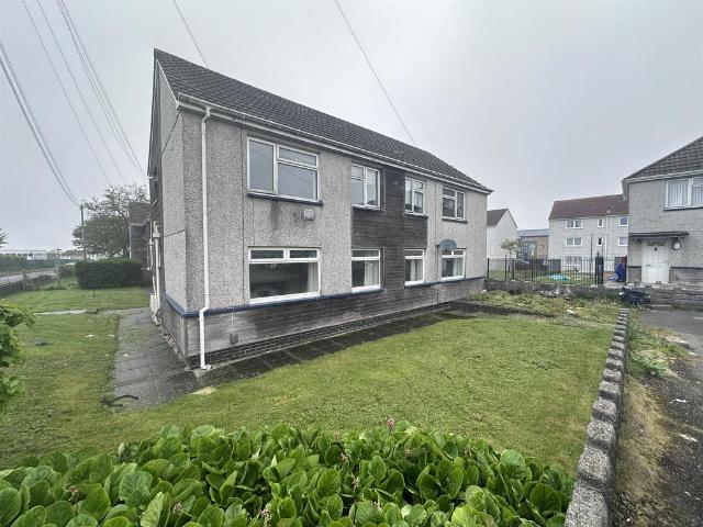 3 bedroom ground flat for sale